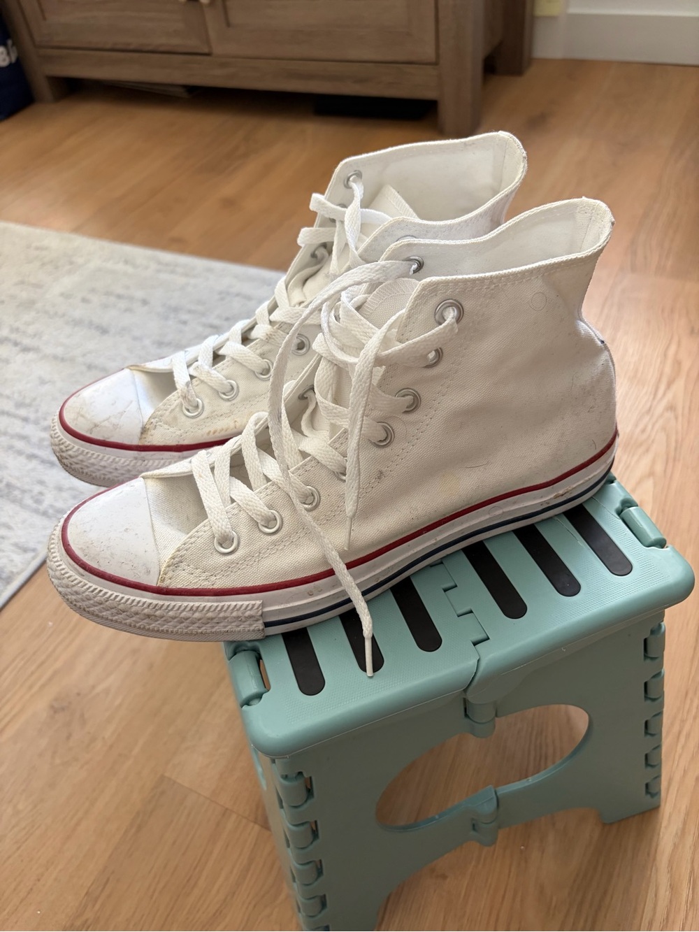 Converse Men White & Red Chuck Taylor All Star High-Top Sneakers - Picture 4 of 4